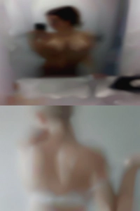 Nude woman group sex Arkansas couples looking for male for wife.